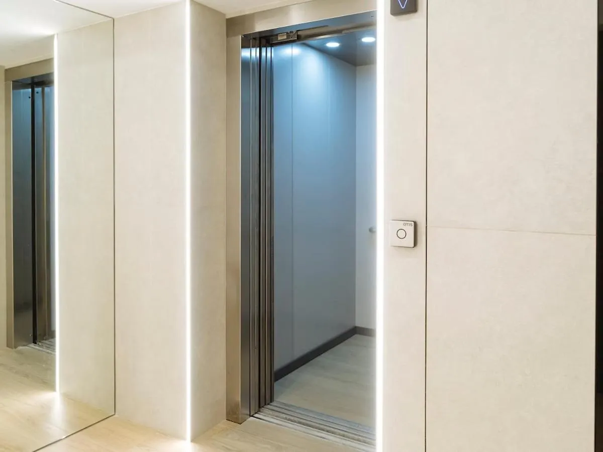 The Elegant Nest Apartment Voluntari